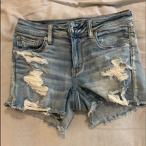 Size 6 AE Shorts